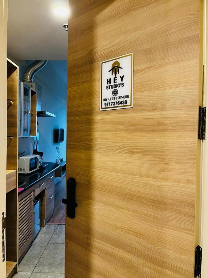 Modern By Hey Studio's Apartment