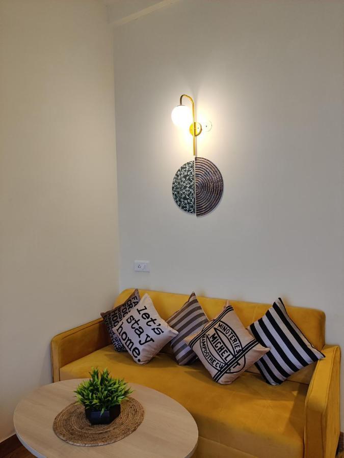 Modern By Hey Studio's Apartment Ghaziabad